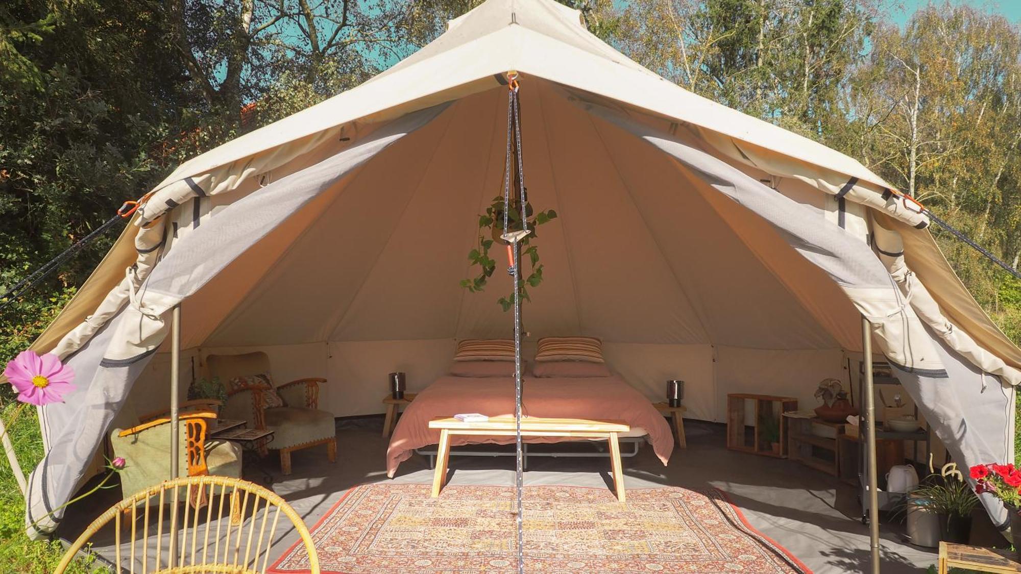 Nederweert-Eind Bell Tent In Een Voedselbos מראה חיצוני תמונה