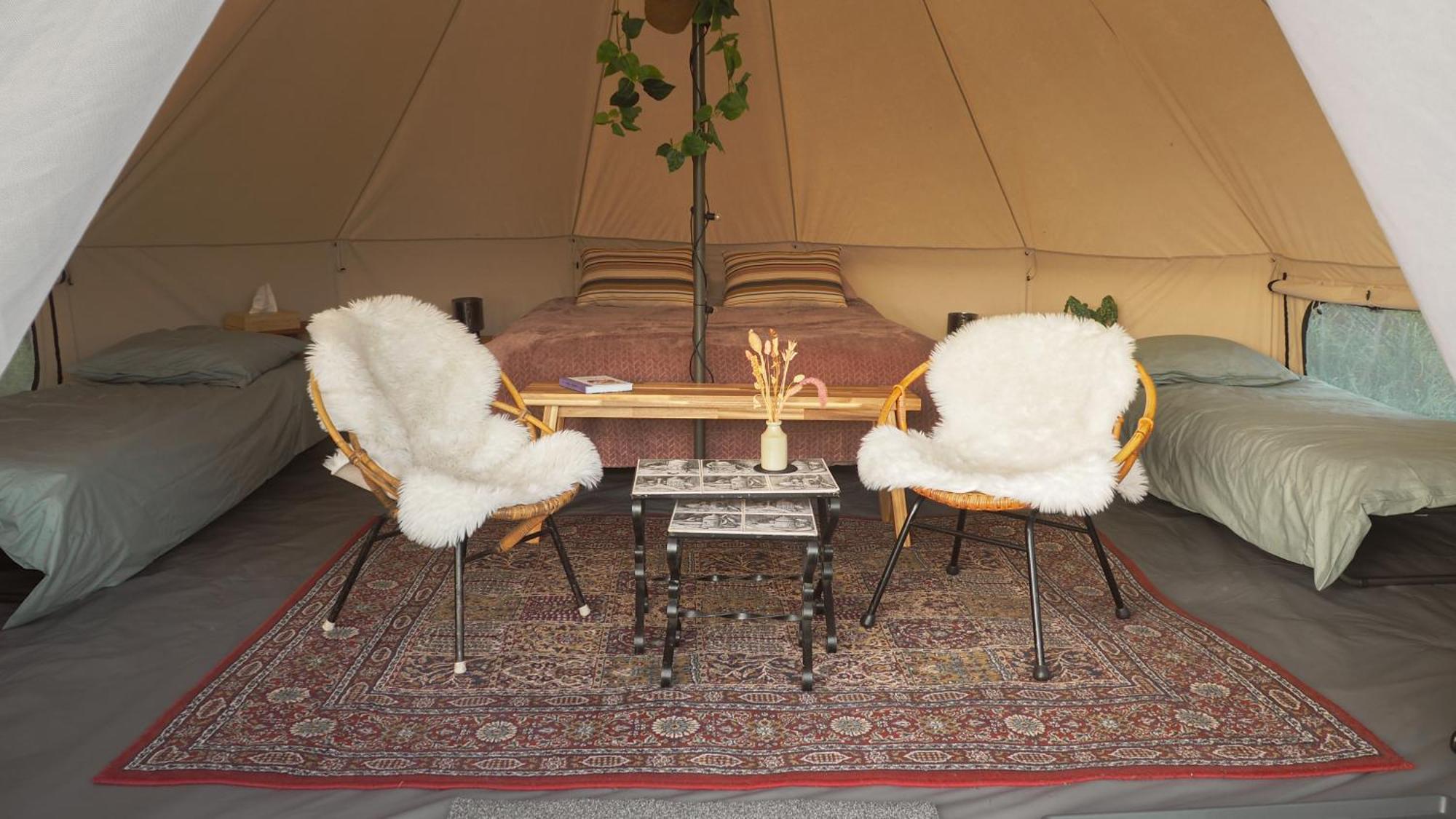 Nederweert-Eind Bell Tent In Een Voedselbos מראה חיצוני תמונה